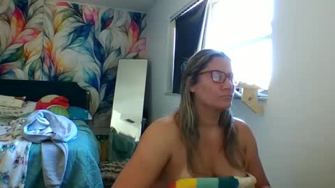 Snapshot of bendybecky69 chatting on March 3, 3:48 pm Becky online show from March 3, 3:48 pm
