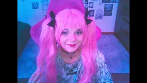 BerrieKitten online show from July 5, 10:59 pm
