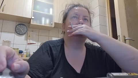 bethnorth online show from May 26, 1:49 am