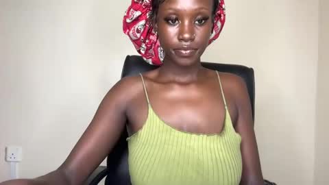 Snapshot of betty_fire_ chatting on January 26, 3:03 pm Adah online show from January 26, 3:03 pm