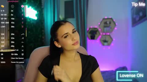 Betty Grey online show from October 3, 6:24 pm