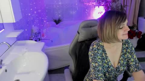 Betty online show from April 3, 1:42 pm