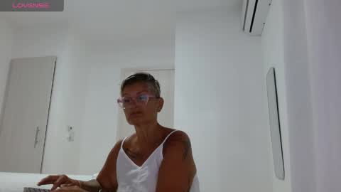 bibiana online show from May 21, 1:31 pm