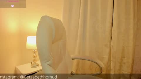 Snapshot of betzabeth_homudr chatting on December 12, 3:43 am betzabeth_homudr online show from December 12, 3:43 am