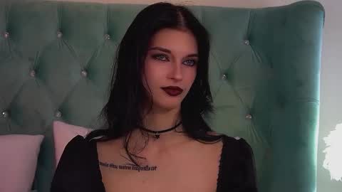 Snapshot of beverlyyork chatting on September 13, 9:39 am Beverly online show from September 13, 9:39 am