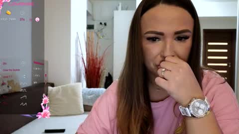   BeyonceDoll       Twitter DollBeyonce    online show from November 23, 7:26 pm