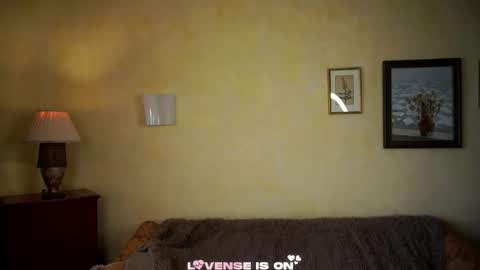 Eliz online show from May 26, 3:06 am