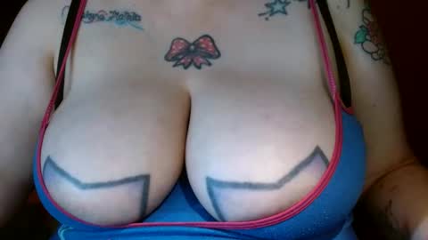 Snapshot of bianka_star_ chatting on December 14, 1:06 am bianca online show from December 14, 1:06 am