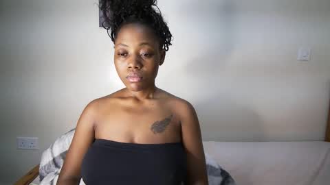 bigassmello_ online show from May 18, 4:29 am