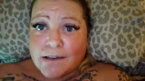 Snapshot of bigblueeyesmomma chatting on December 4, 12:19 am Tiffany online show from December 4, 12:19 am