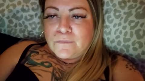 Snapshot of bigblueeyesmomma chatting on February 13, 12:57 am Tiffany online show from February 13, 12:57 am