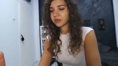 bigbuttjany online show from September 23, 1:37 am
