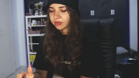 bigbuttjany online show from September 19, 1:48 am