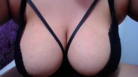  Sunny   online show from May 11, 5:42 am