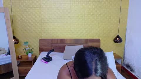 bigroundbooty_ online show from March 16, 9:19 pm