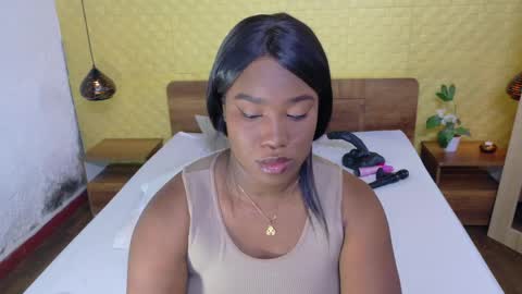 bigroundbooty_ online show from May 7, 8:45 pm