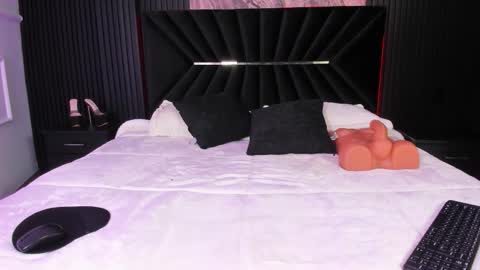 Zayra online show from October 25, 8:33 am