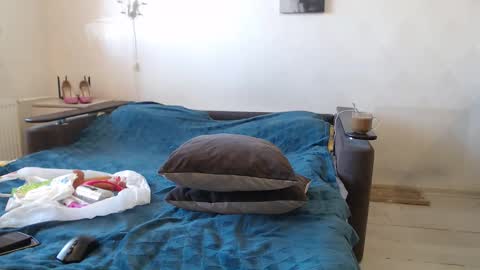 BigTwinsOmg online show from February 23, 7:30 am