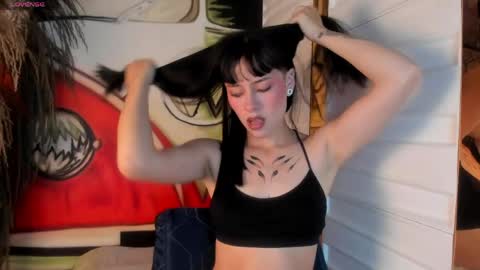 bilie__eilish online show from May 9, 1:02 pm