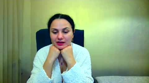 Snapshot of bililay chatting on January 18, 10:28 pm DOM NIKA online show from January 18, 10:28 pm