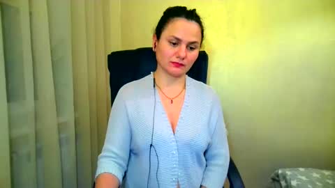 Snapshot of bililay chatting on February 16, 10:10 pm DOM NIKA online show from February 16, 10:10 pm