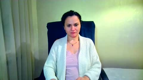 Snapshot of bililay chatting on February 9, 10:21 pm DOM NIKA online show from February 9, 10:21 pm