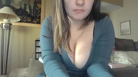 Snapshot of bimbo_gurl chatting on October 30, 9:49 pm bimbo_gurl online show from October 30, 9:49 pm