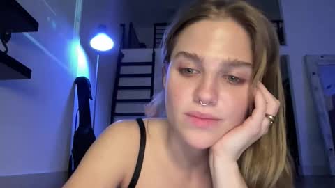 bitemebitcch online show from February 15, 10:47 am