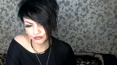 black_hot_01 online show from October 28, 7:03 am