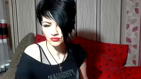 black_hot_01 online show from December 12, 5:31 am