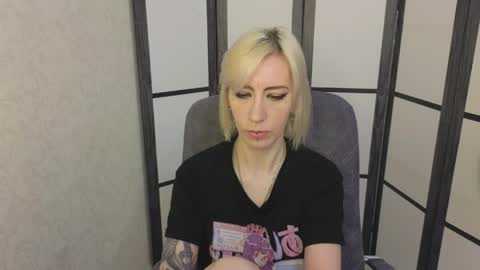 Emily online show from April 3, 8:34 am