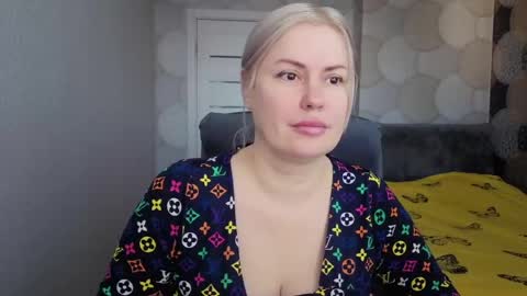 blackeyes11 online show from May 4, 3:54 am
