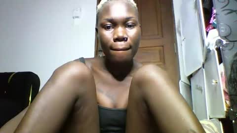 blackmarvel02 online show from February 10, 2:42 pm