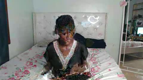 Snapshot of blackmelaninqueen chatting on October 9, 8:18 am Cleo online show from October 9, 8:18 am