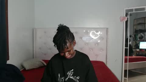 Snapshot of blackmelaninqueen chatting on October 4, 2:06 am Cleo online show from October 4, 2:06 am