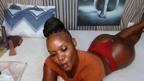 Smiley sylivia online show from May 5, 12:35 am