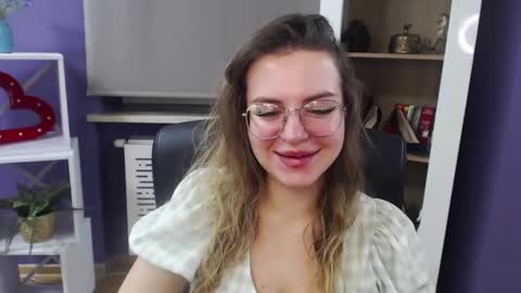 Z O E Y online show from January 23, 5:35 am