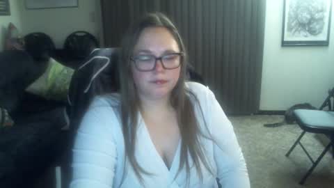 Snapshot of bladesizzo3111 chatting on January 9, 6:48 am bladesizzo3111 online show from January 9, 6:48 am