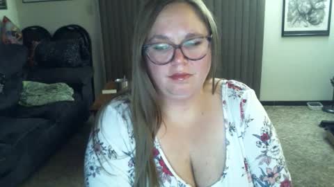 Snapshot of bladesizzo3111 chatting on December 19, 8:24 am bladesizzo3111 online show from December 19, 8:24 am