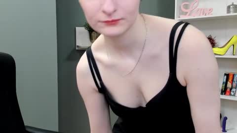 Snapshot of blair_erotic chatting on October 2, 6:40 am Blair online show from October 2, 6:40 am