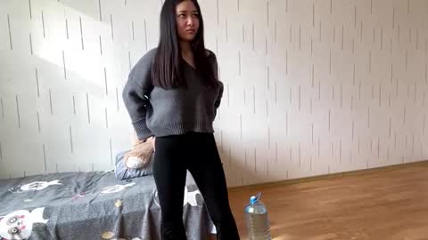 Mila online show from March 28, 8:36 am