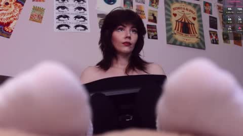 Britney online show from February 22, 1:34 pm