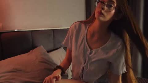  LiLy online show from September 9, 4:07 pm