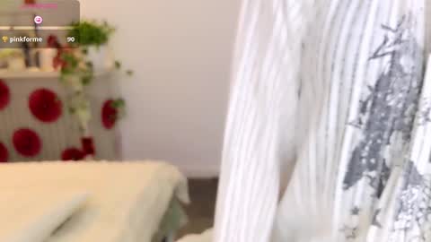 YoYo online show from April 3, 4:49 pm