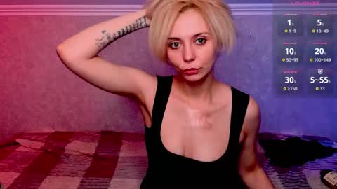 blond_ice_ann online show from April 18, 7:40 pm