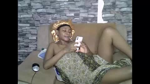blonde_creamy online show from May 25, 8:46 am