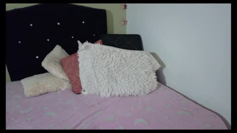 Esperanza online show from May 9, 2:02 am