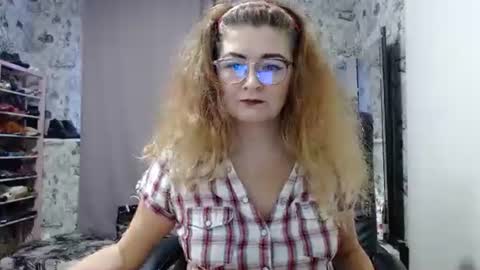 BlondMILfs online show from January 28, 1:05 pm