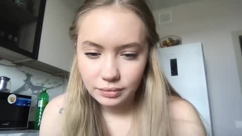 Blondy bunny online show from May 3, 4:16 am