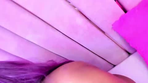 bloom_b online show from May 14, 2:01 pm